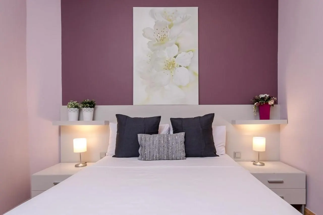 Fantastic 2 Bedroom 5 Minutes By Car From Plaza Catalunya برشلونة 0*,  إسبانيا