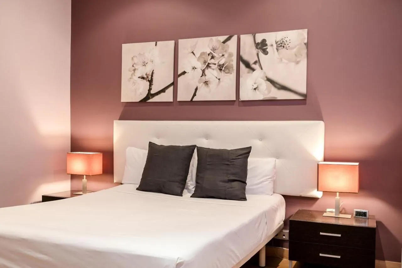 Fantastic 2 Bedroom 5 Minutes By Car From Plaza Catalunya برشلونة شقة