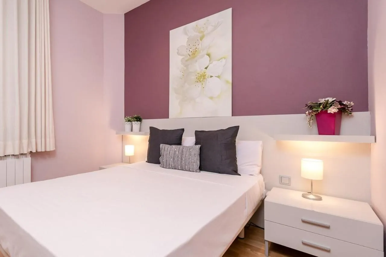 Fantastic 2 Bedroom 5 Minutes By Car From Plaza Catalunya برشلونة